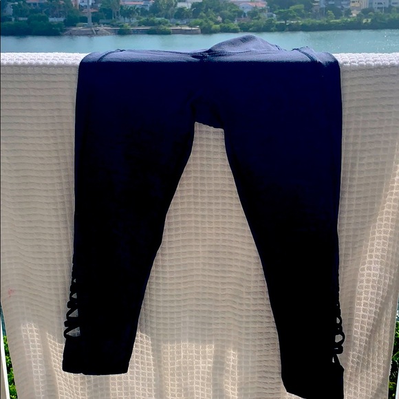 NWOT Athleta capris - Picture 1 of 5